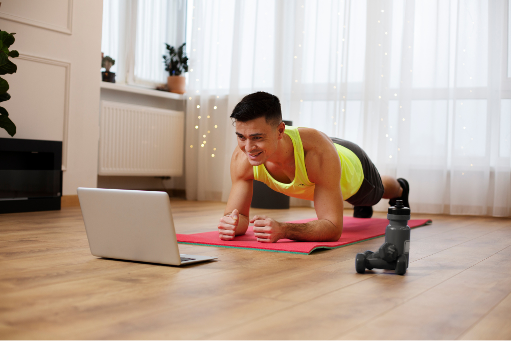 Client working out with online trainer – Samir Athletica